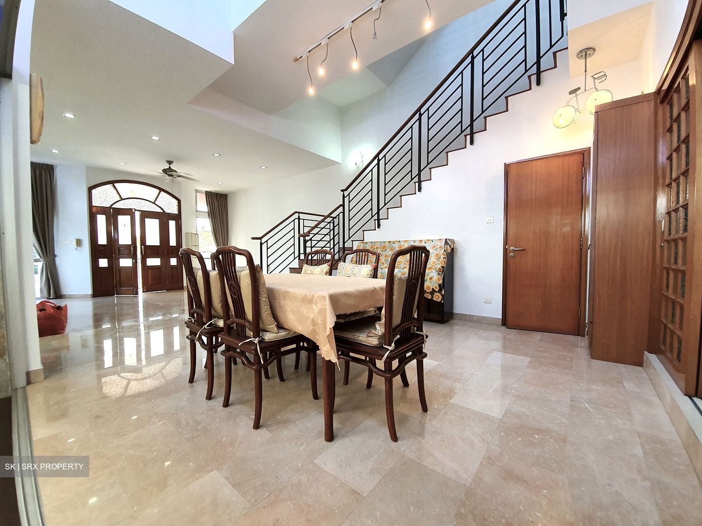 Serangoon Garden Estate (D19), Semi-Detached #593618721